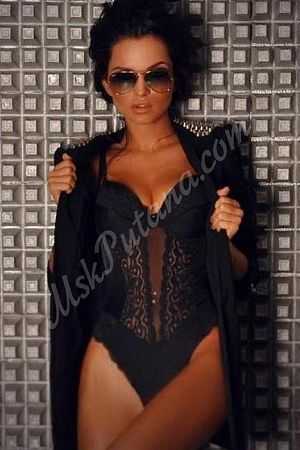 Полина, метро Электрозаводская