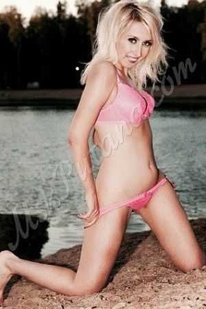 Настя, метро Павелецкая