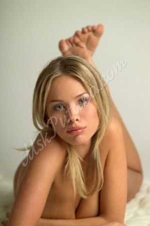 Наташа, метро Александровский сад