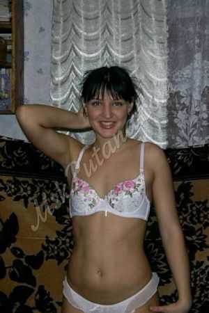 Анжела, метро Крымская