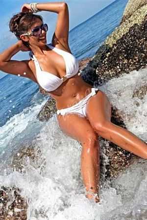 Карина, метро Деловой центр