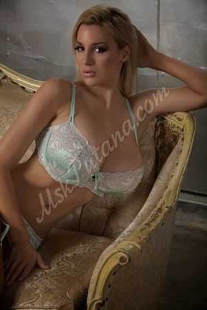 Ульяна, метро Славянский бульвар