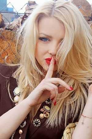 Виктория, метро Нижегородская