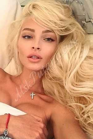 Аиша, метро Новохохловская