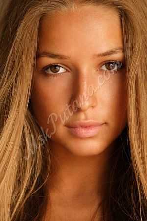 Лиза, метро Менделеевская