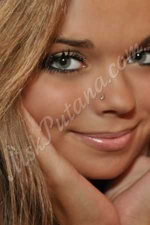 Анна, метро Авиамоторная