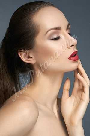 Арина, метро Белокаменная