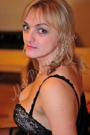 Настя, метро Арбатская