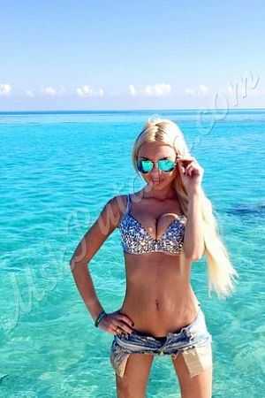 Наташа, метро Цветной бульвар