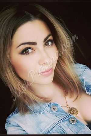 Ксюша, метро Полянка