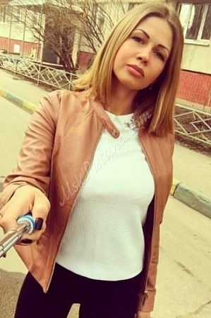 Лена, метро Коньково