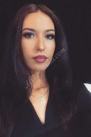 Яна, метро Красносельская