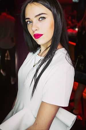 Юля, метро Тропарёво