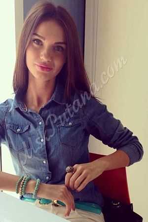 Нина, метро Войковская