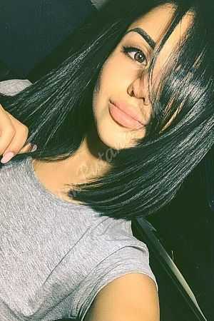 Ника, метро Кузнецкий мост