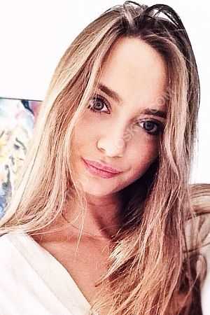 Римма, метро Площадь Революции