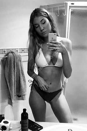 Аврора, метро Чкаловская