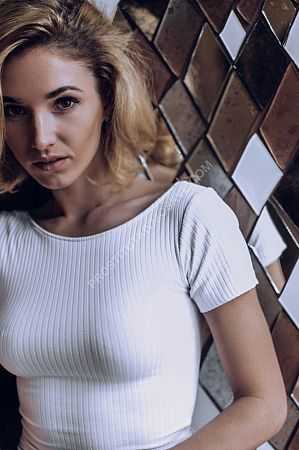 Арина, метро Красные Ворота