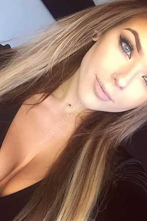 Света, метро Арбатская