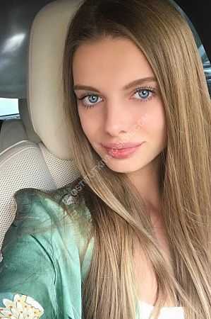 Нина, метро Серпуховская