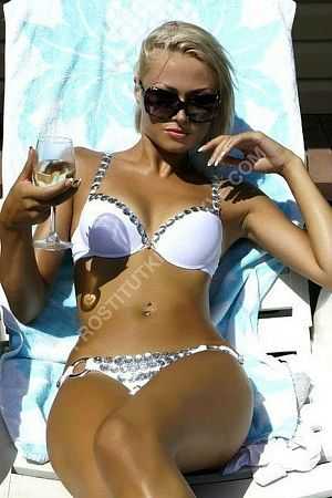 Катя, метро Кропоткинская