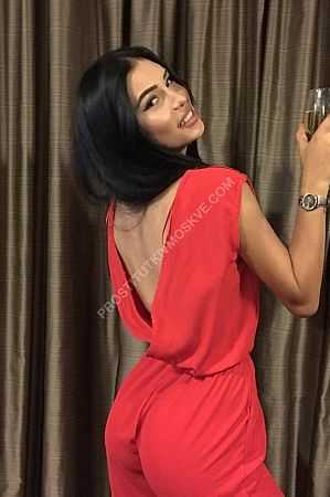 Оля, метро Боровицкая