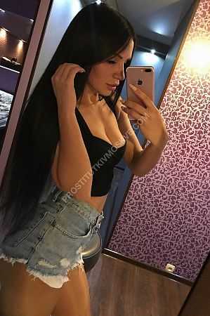 Анжелика, метро Крымская