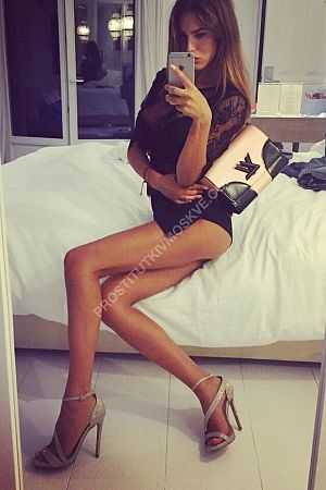 Оля, метро Тропарёво