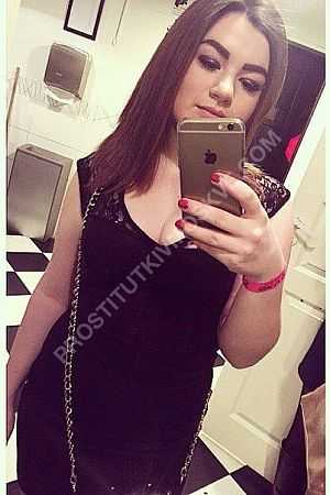 Маша, метро Молодёжная