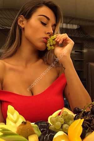 Альбина, метро Локомотив