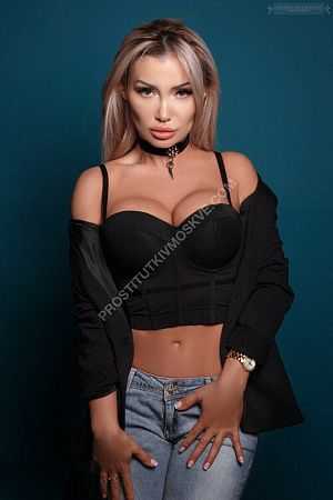 Лана, метро Беляево