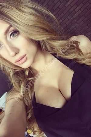 Лиза, метро Первомайская