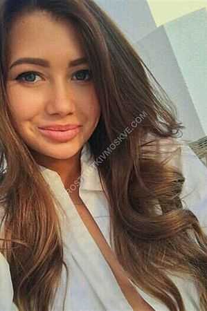 Яна, метро Технопарк