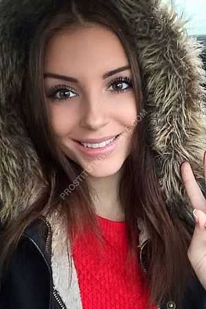 Алина, метро Петровский парк