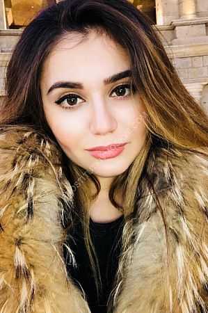 Ника, метро Калужская