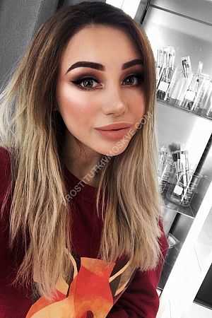 Алина, метро Александровский сад