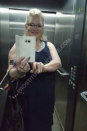 Лиза, метро Новопеределкино