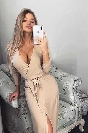 Алина, метро Рижская