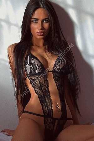 Настя, метро Киевская