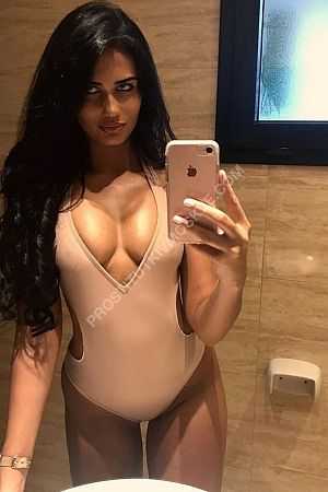 Настя, метро Октябрьская