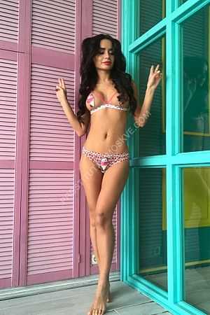 Маша, метро Новослободская