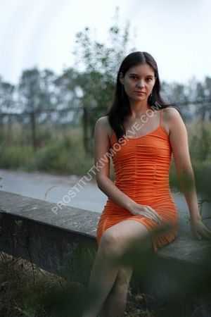 Полина, метро Крестьянская застава