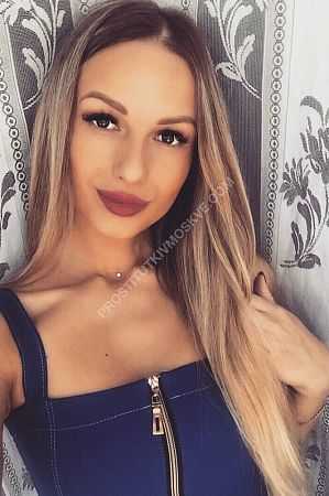 Таня, метро Охотный ряд