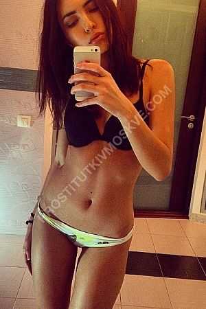 Линда, метро Семёновская