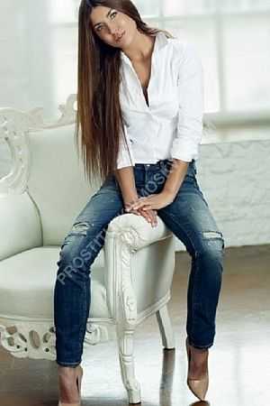 ира, метро Кантемировская