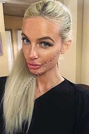 Ирина, метро Первомайская