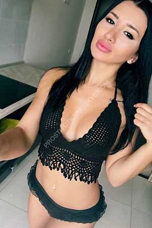 Марина, метро Коммунарка