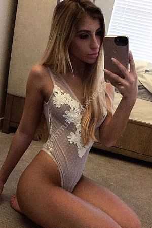 Алина, метро Панфиловская