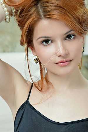 Виолетта, метро Новопеределкино