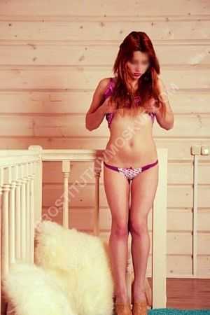 Яна, метро Крылатское